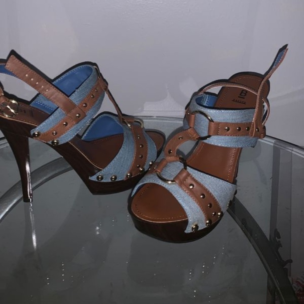 Jean and cognac heel never worn